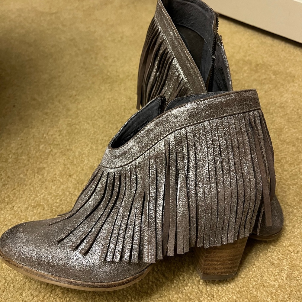 Fringe Ankle Boots - Metallic Gray